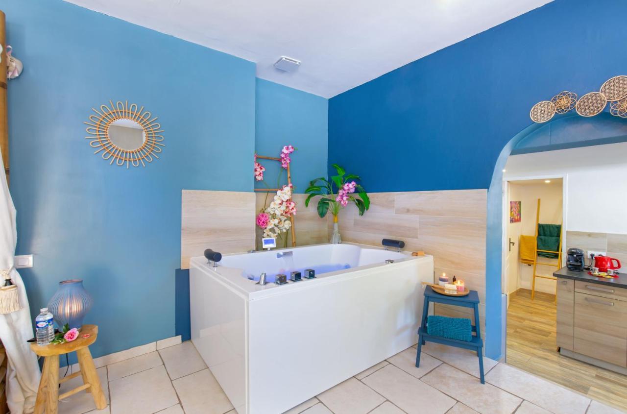 Appartement Jacuzzi 4 Etoiles Beaute - Mbroom Var Puget-sur Argens Exterior photo